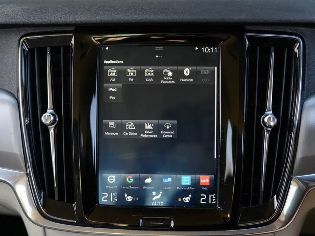 2019-volvo-s90-20-t4-momentum-big-14
