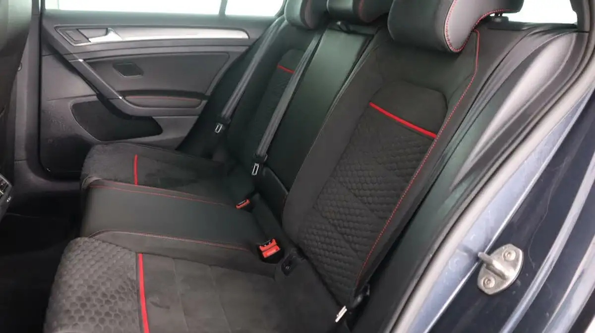 2018-volkswagen-golf-20-tsi-gti-performance-ss-5d-dsg-big-15