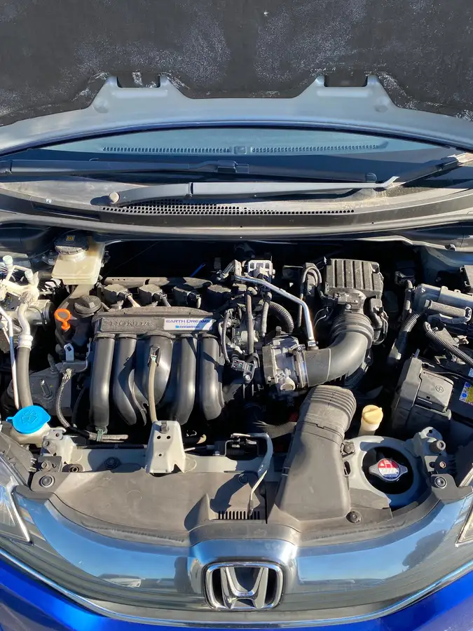 2013-honda-fit-18-hybrid-cruise-big-4