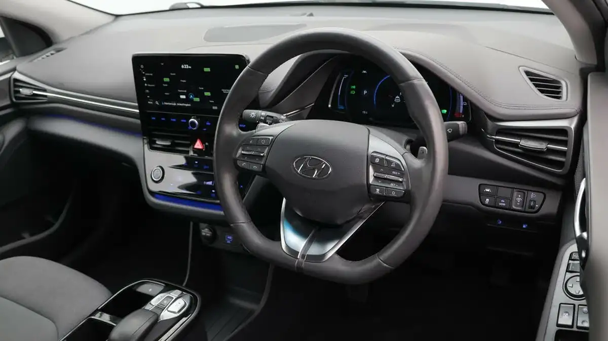 2022-hyundai-ioniq-e-premium-electric-big-9