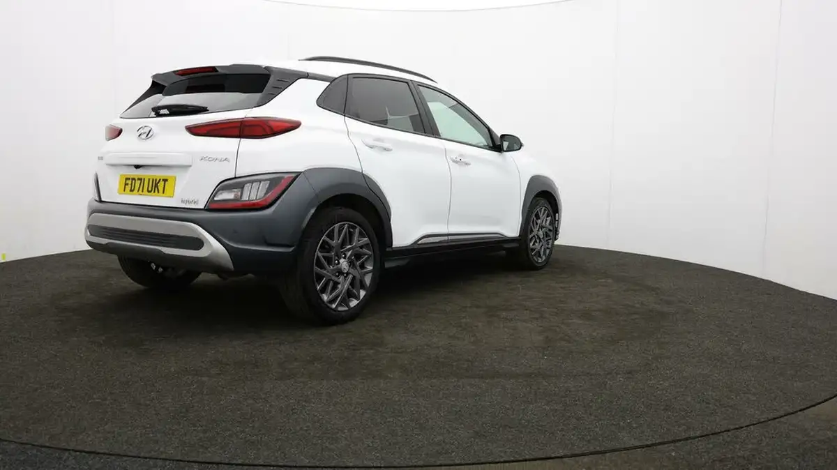 2022-hyundai-kona-16-gdi-premium-big-76