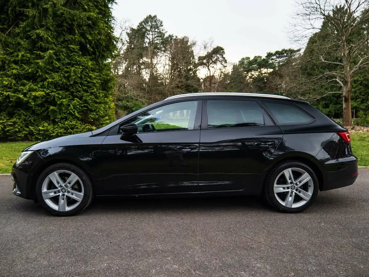 2018-seat-leon-14-ecotsi-fr-technology-estate-5d-dsg-big-7