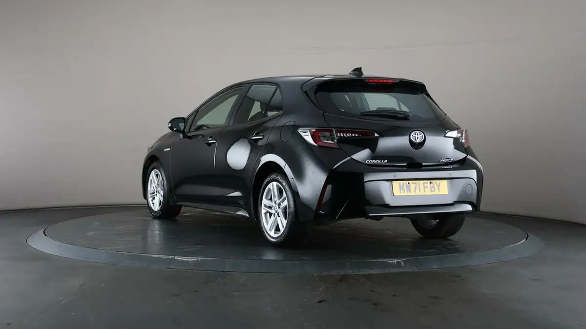 2022-toyota-corolla-18-vvt-i-icon-tech-trk-hatchback-5d-big-60