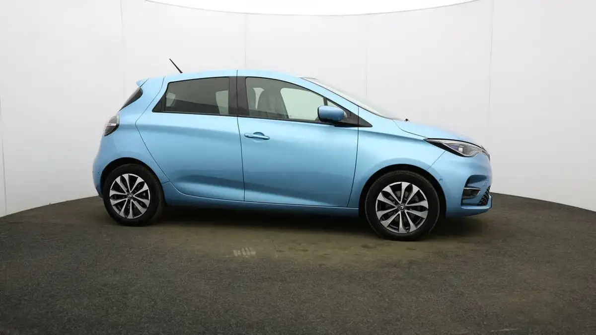 2021-renault-zoe-e-gt-line-big-42