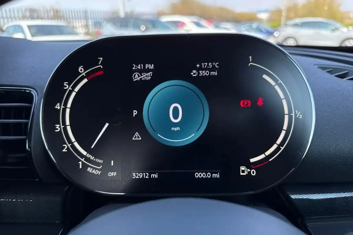 2021-mini-clubman-15-cooper-classic-auto-big-36