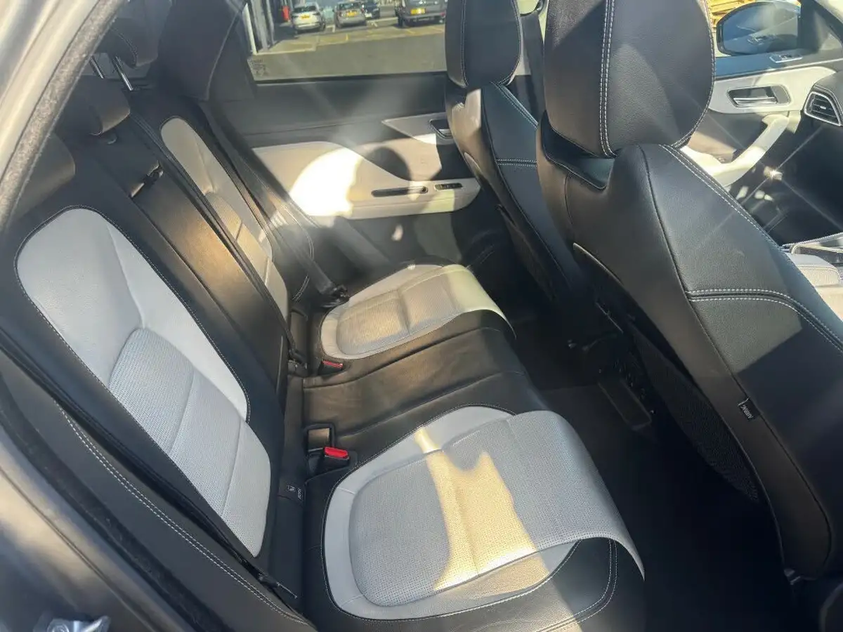 2018-jaguar-f-pace-20i-r-sport-250ps-awd-1997cc-big-8