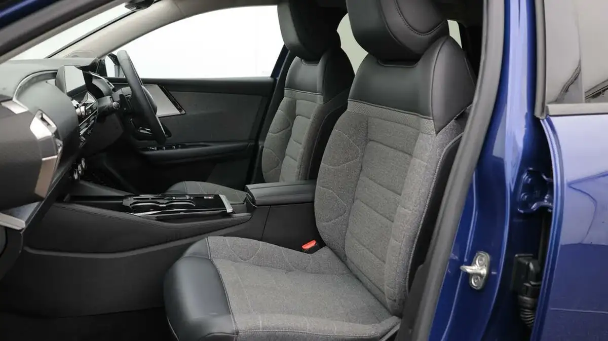2023-citroen-c5-x-16-puretech-sense-plus-big-14