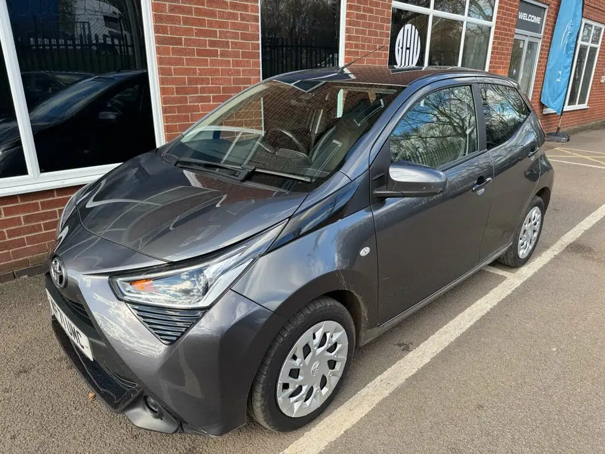 2021-toyota-aygo-10-vvt-i-x-play-tss-big-2