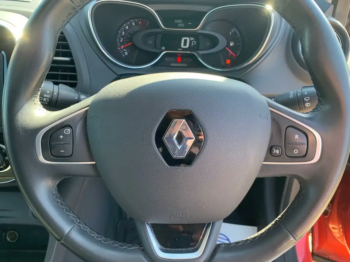 2017-renault-captur-12-dynamique-s-nav-big-13