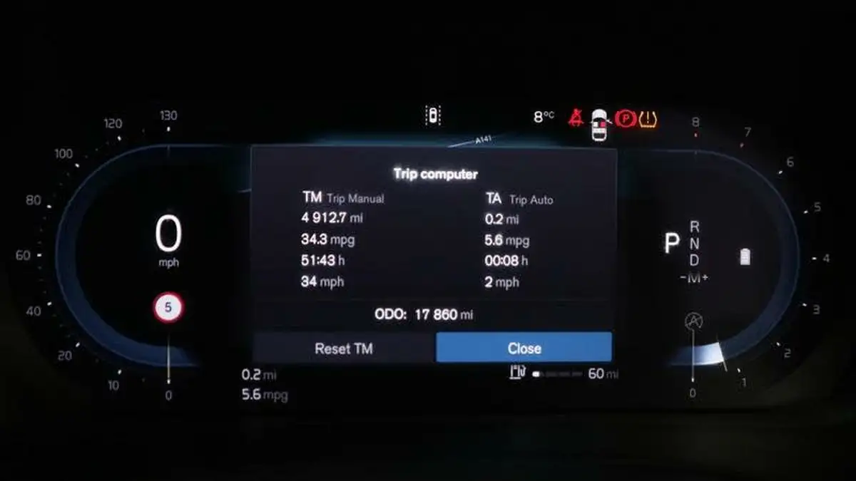 2024-volvo-xc40-20-b3-core-big-8