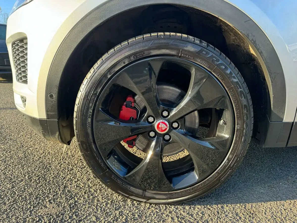 2019-jaguar-e-pace-20-i4d-hse-180ps-big-9