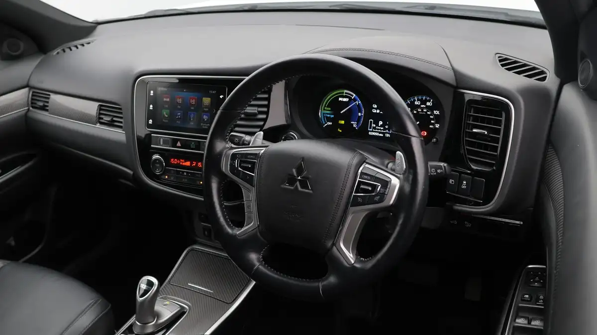 2019-mitsubishi-outlander-24-4h-phev-big-9