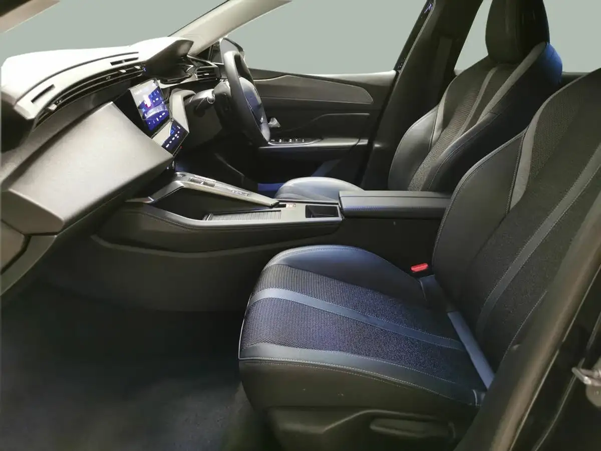 2023-peugeot-308-sw-12-puretech-allure-premium-130ps-big-1