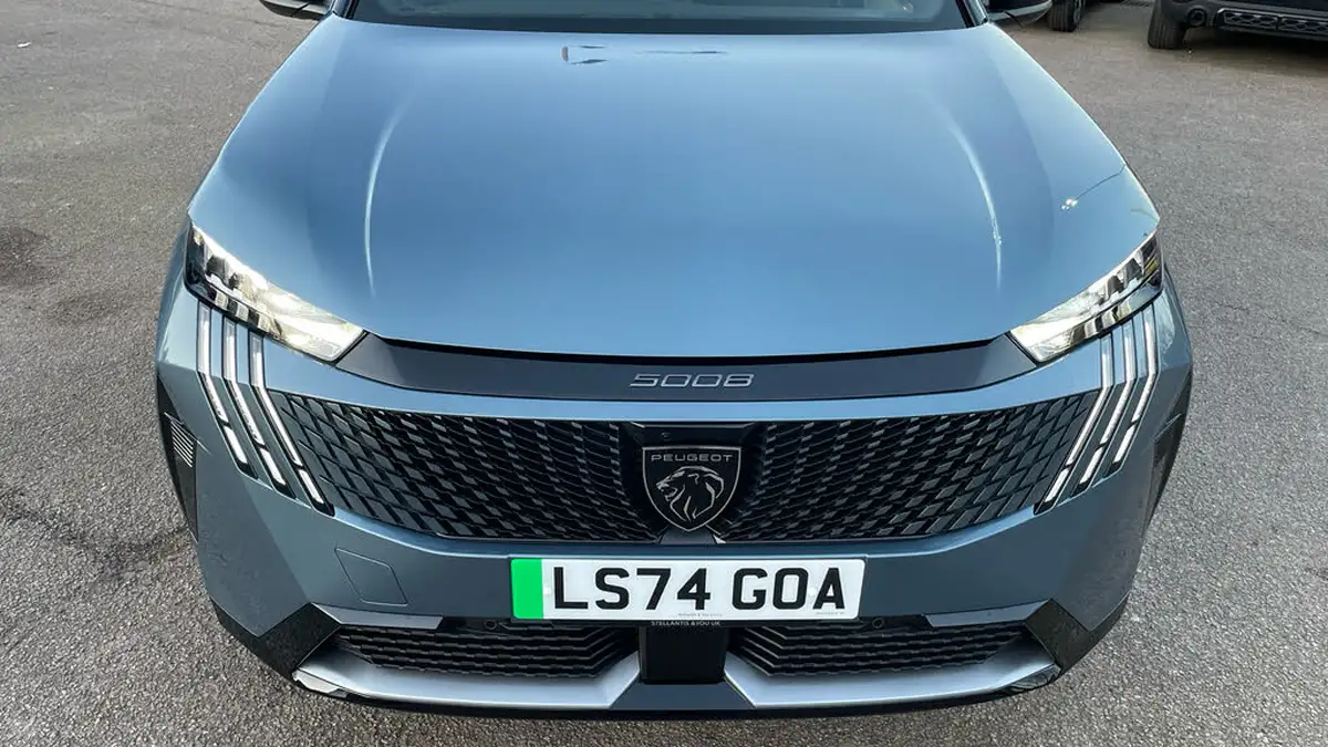 2024-peugeot-5008-suv-e-gt-big-44