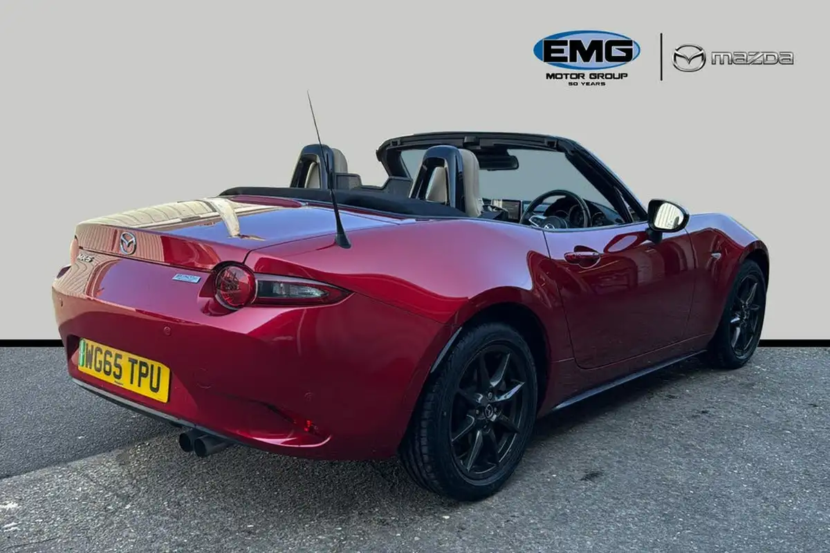 2015-mazda-mx-5-15-sport-nav-big-5