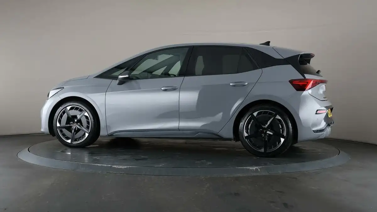 2022-cupra-born-e-v3-204ps-58kwh-big-70
