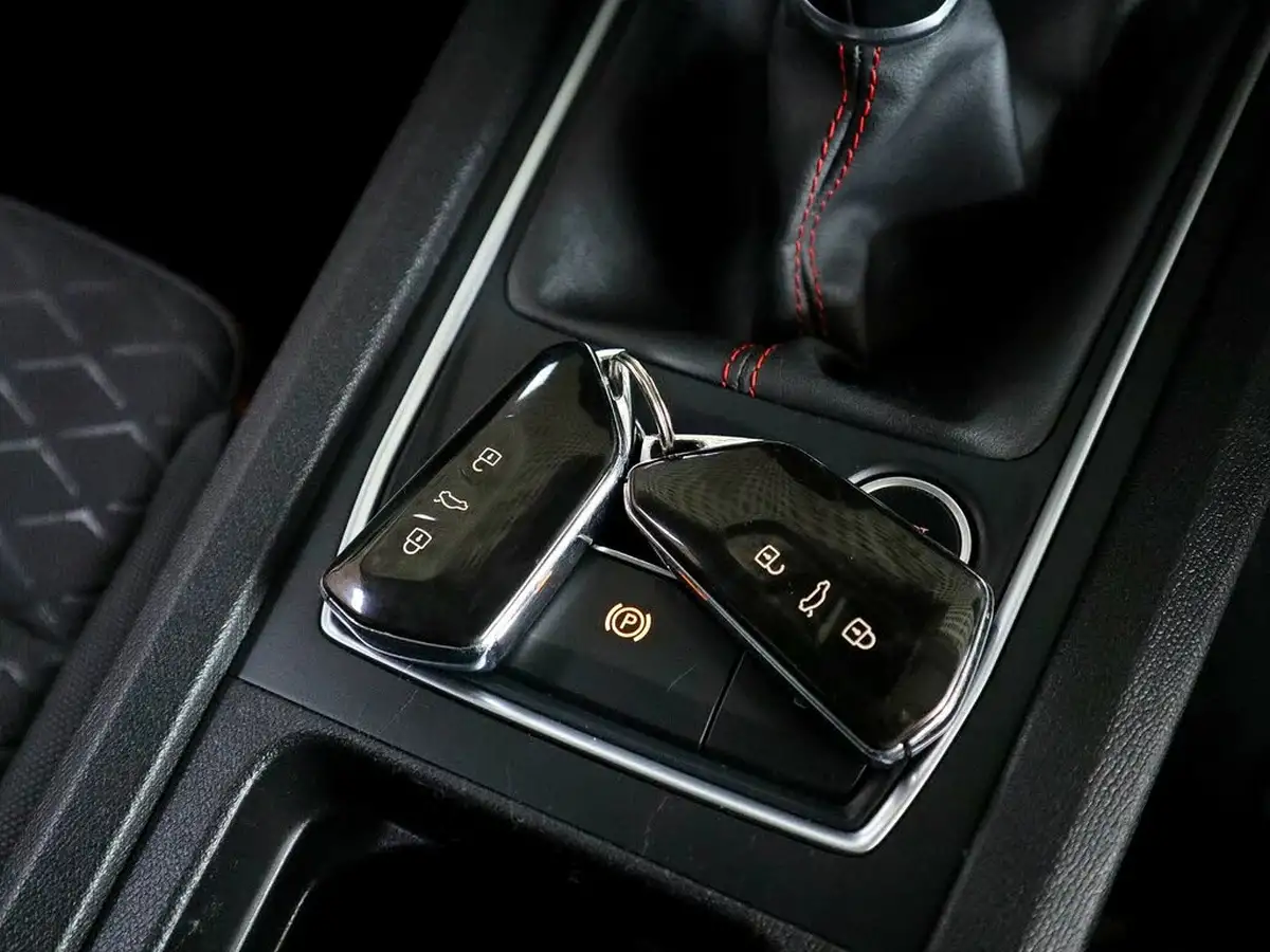 2021-seat-leon-15-tsi-evo-fr-150ps-estate-big-36