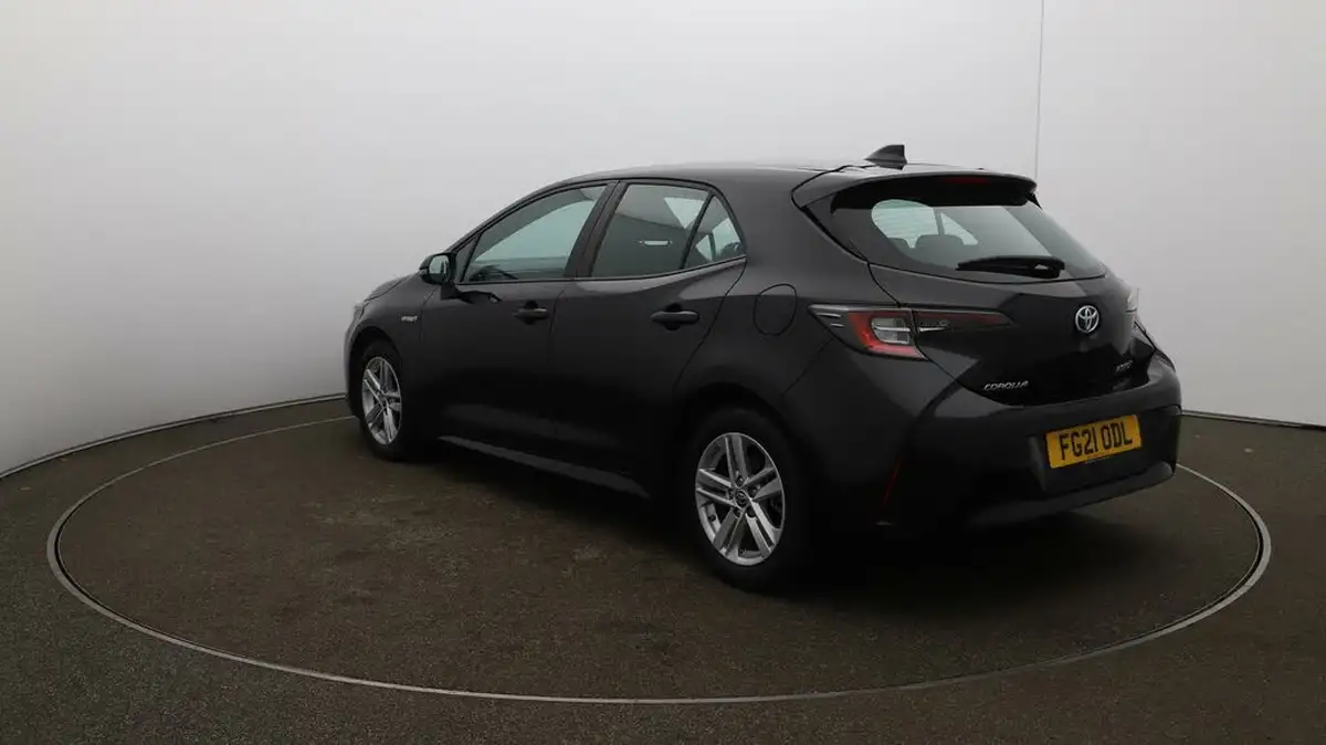 2021-toyota-corolla-18-vvt-i-icon-tech-spare-wheel-hatchback-5d-big-54