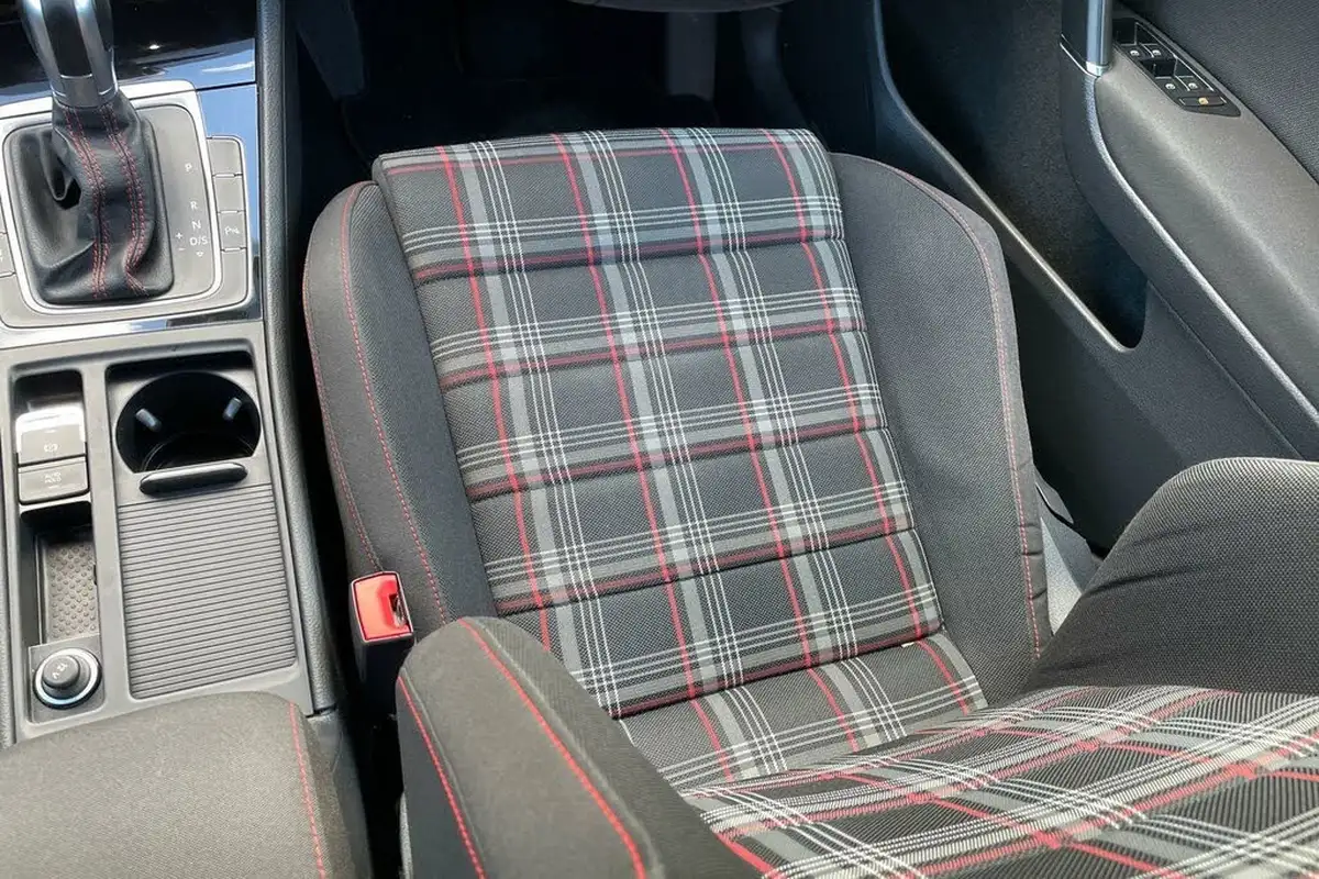 2019-volkswagen-golf-20-tsi-gti-performance-ss-5d-big-32