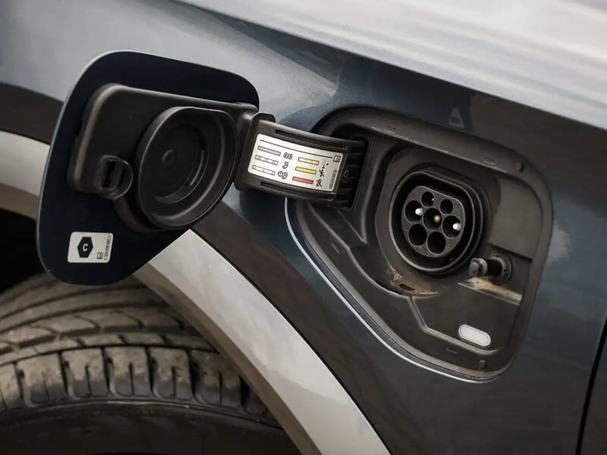 2022-cupra-formentor-14-e-hybrid-v2-big-18