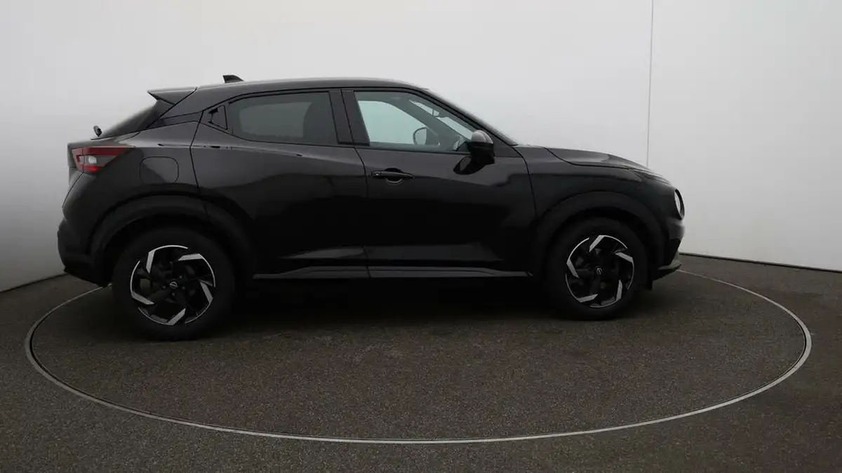 2023-nissan-juke-10-dig-t-n-connecta-big-8
