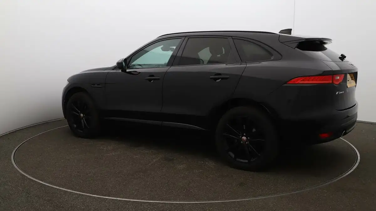 2020-jaguar-f-pace-20-i4d-chequered-flag-240ps-big-29
