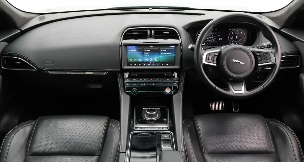 2020-jaguar-f-pace-20-i4d-chequered-flag-240ps-big-13