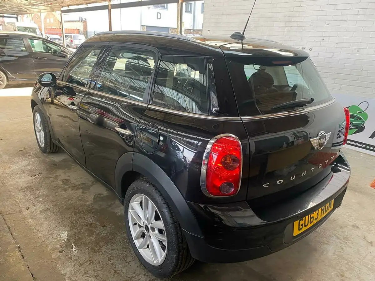 2013-mini-countryman-16-cooper-122bhp-auto-big-4