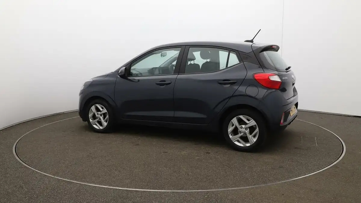 2023-hyundai-i10-12-se-connect-big-38