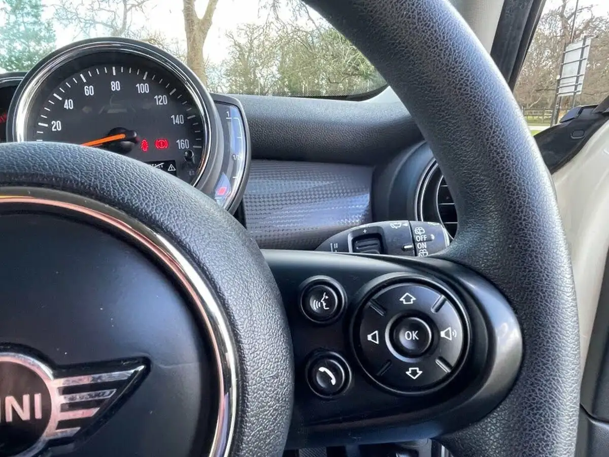 2018-mini-cooper-15-cooper-series-ii-ss-hatchback-5d-auto-big-27