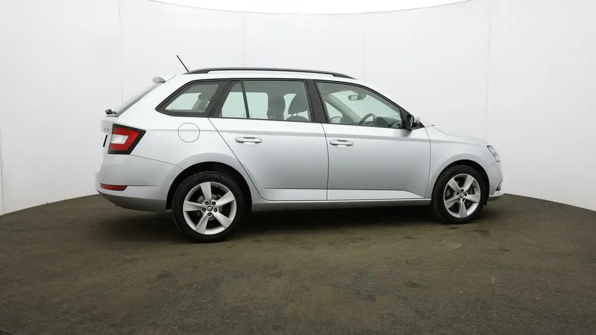 2019-skoda-fabia-10-tsi-se-l-109ps-estate-dsg-big-47