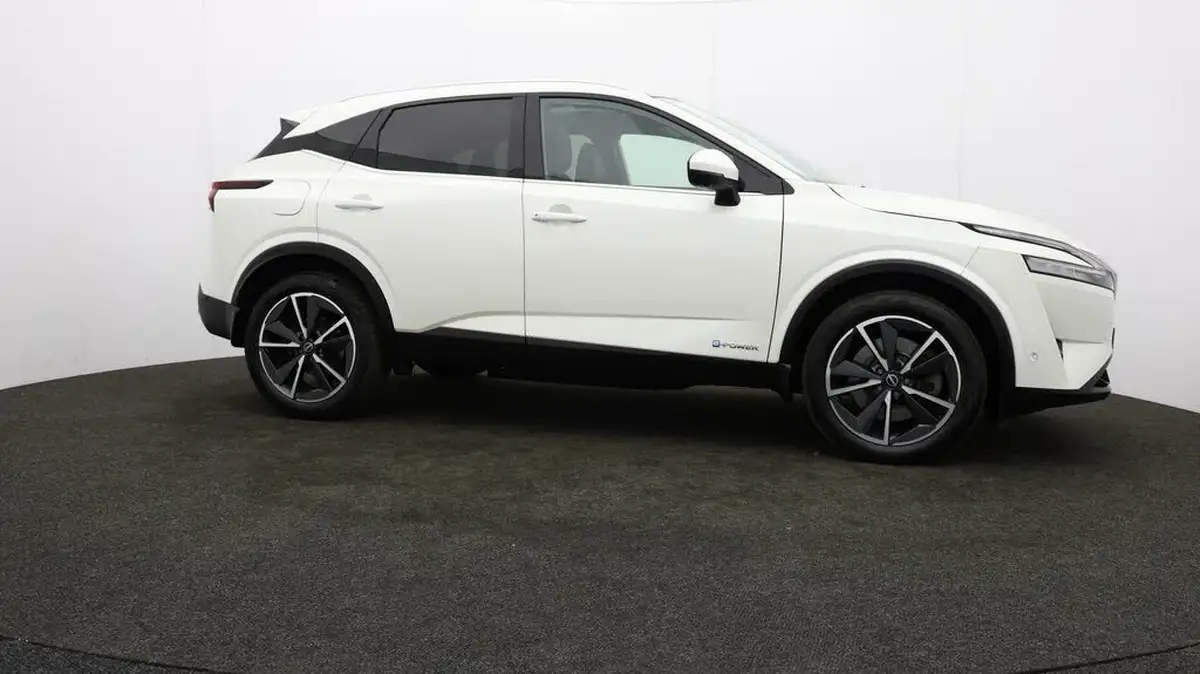 2023-nissan-qashqai-15-tekna-big-35