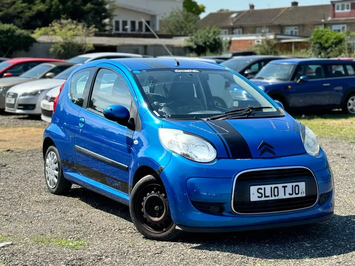 2010-citroen-c1-10-vtr-3d-big-1
