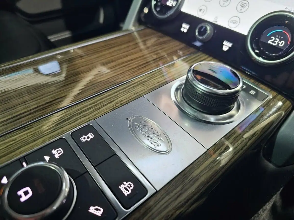 2019-land-rover-range-rover-30-sd-v6-vogue-big-16