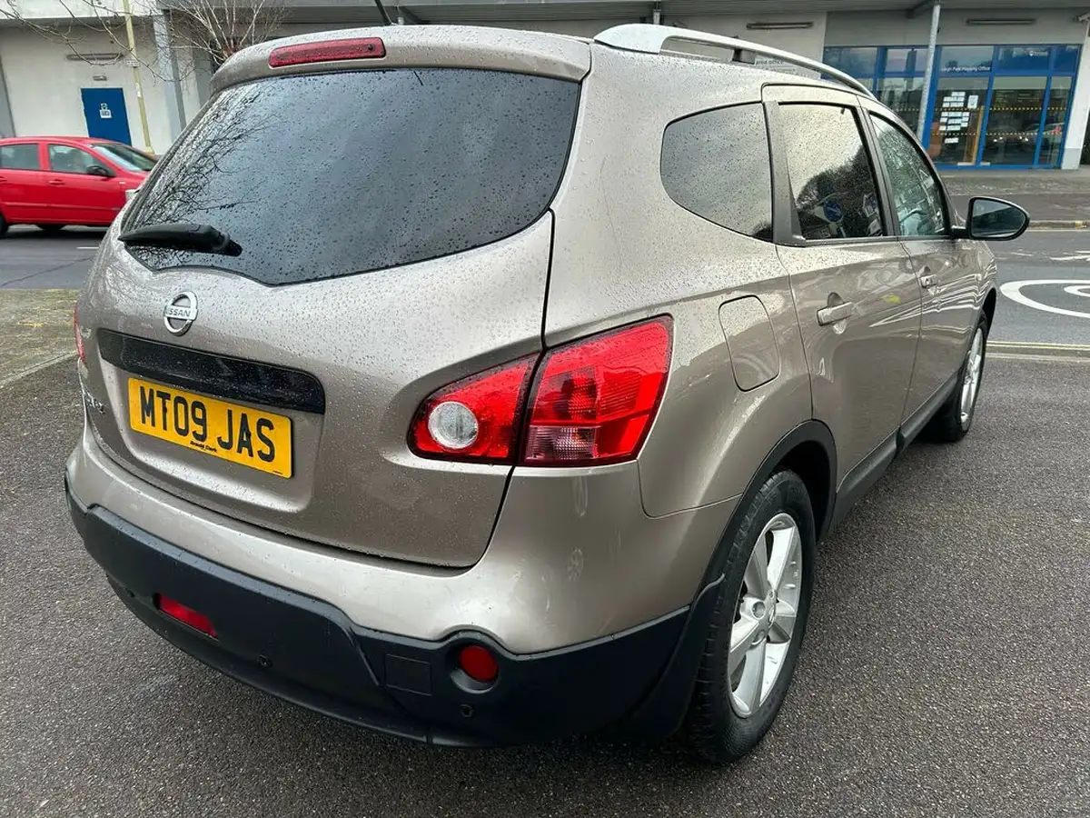 2009-nissan-qashqai2-20-tekna-2wd-big-4