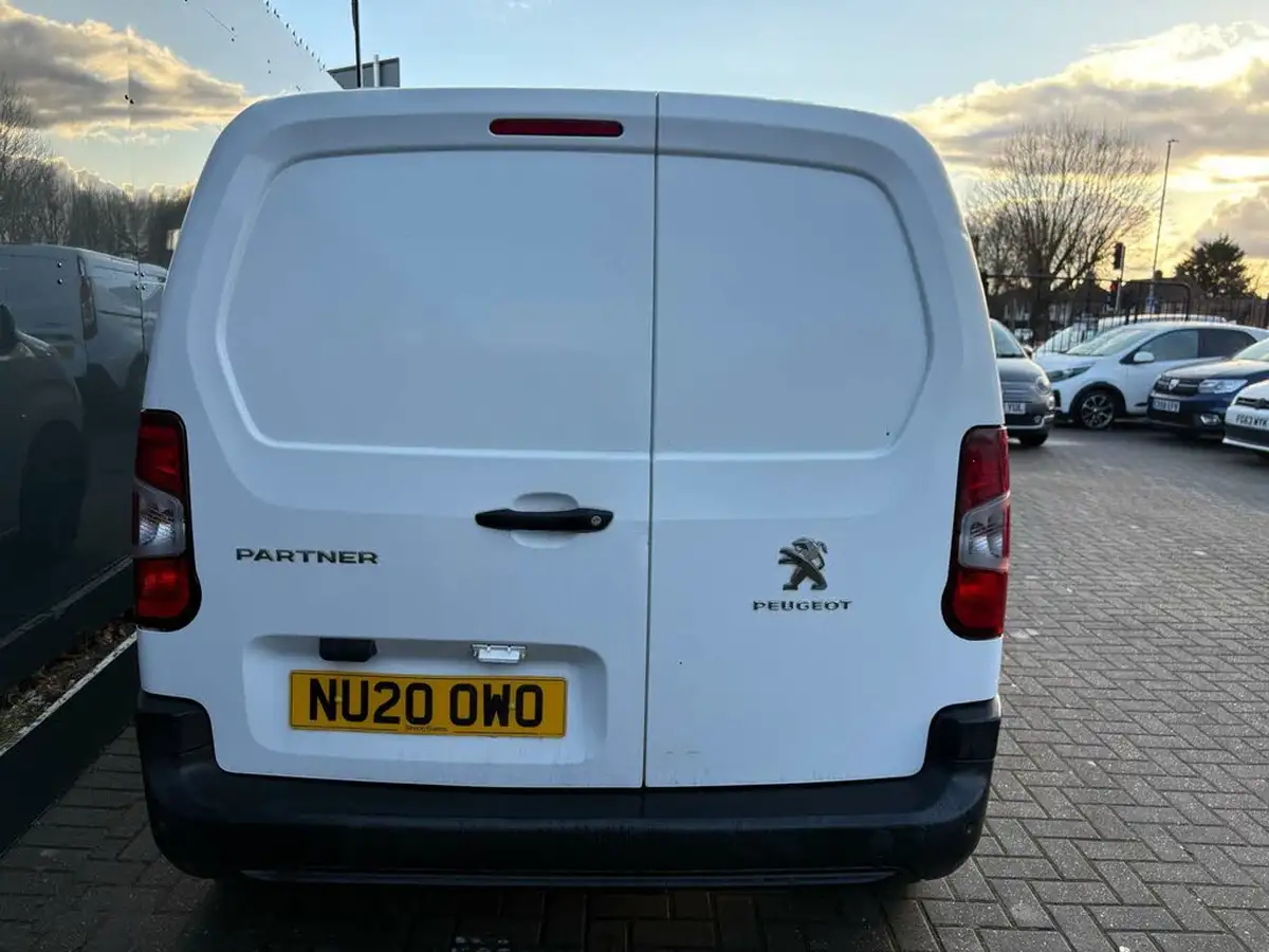 2020-peugeot-partner-15-bluehdi-1000-professional-100ps-eu6dt-panel-big-5