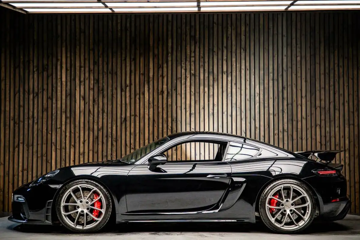 2023-porsche-cayman-718-40-cayman-gt4-big-6
