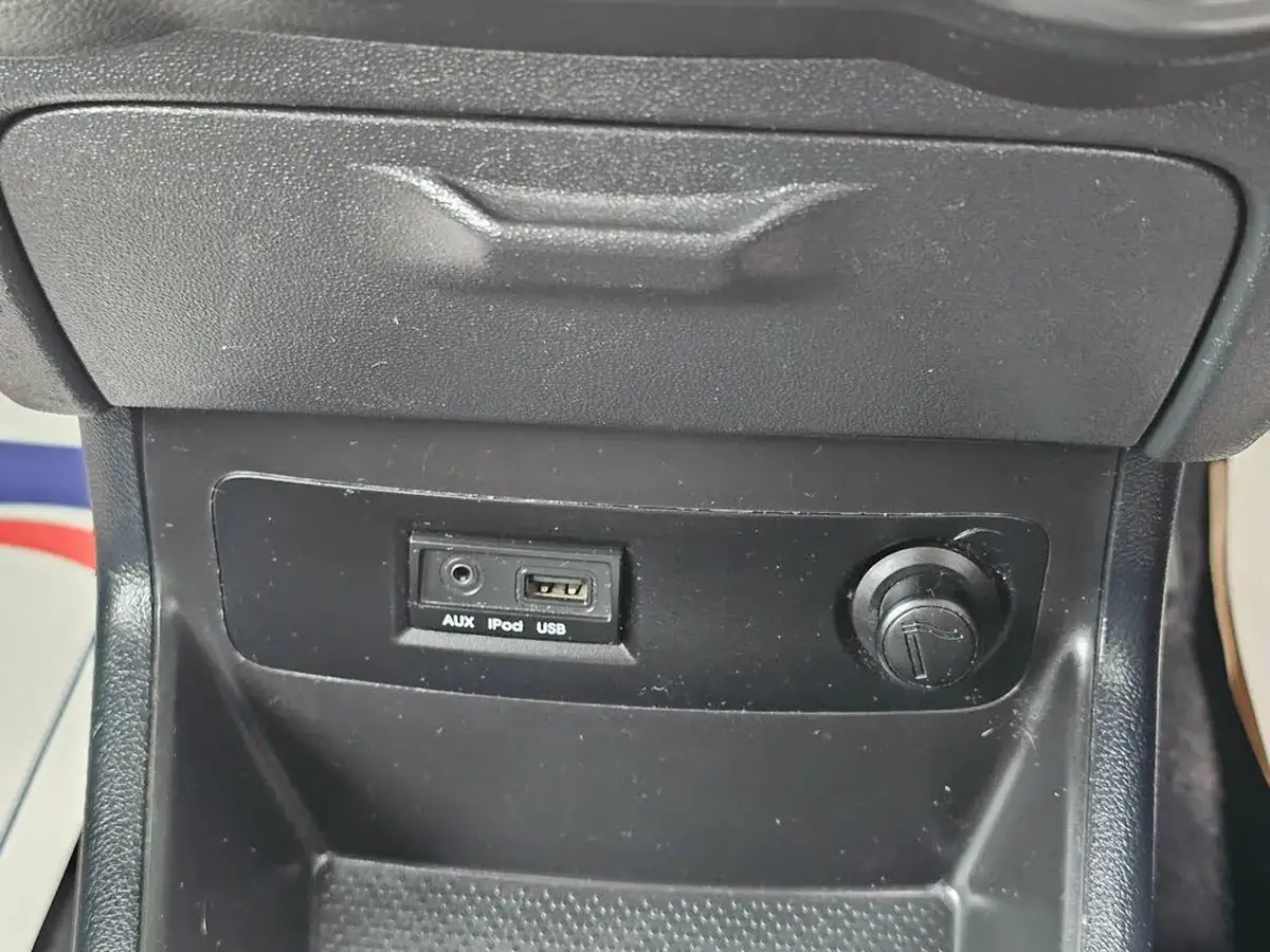 2014-hyundai-i20-12-classic-5d-big-25