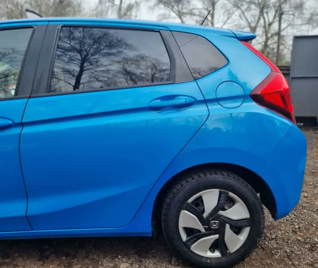 2014-honda-fit-hybrid-big-72