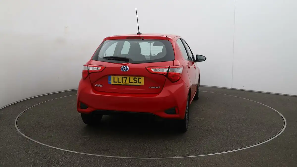 2017-toyota-yaris-15-vvt-i-icon-98bhp-hybrid-e-cvt-big-47