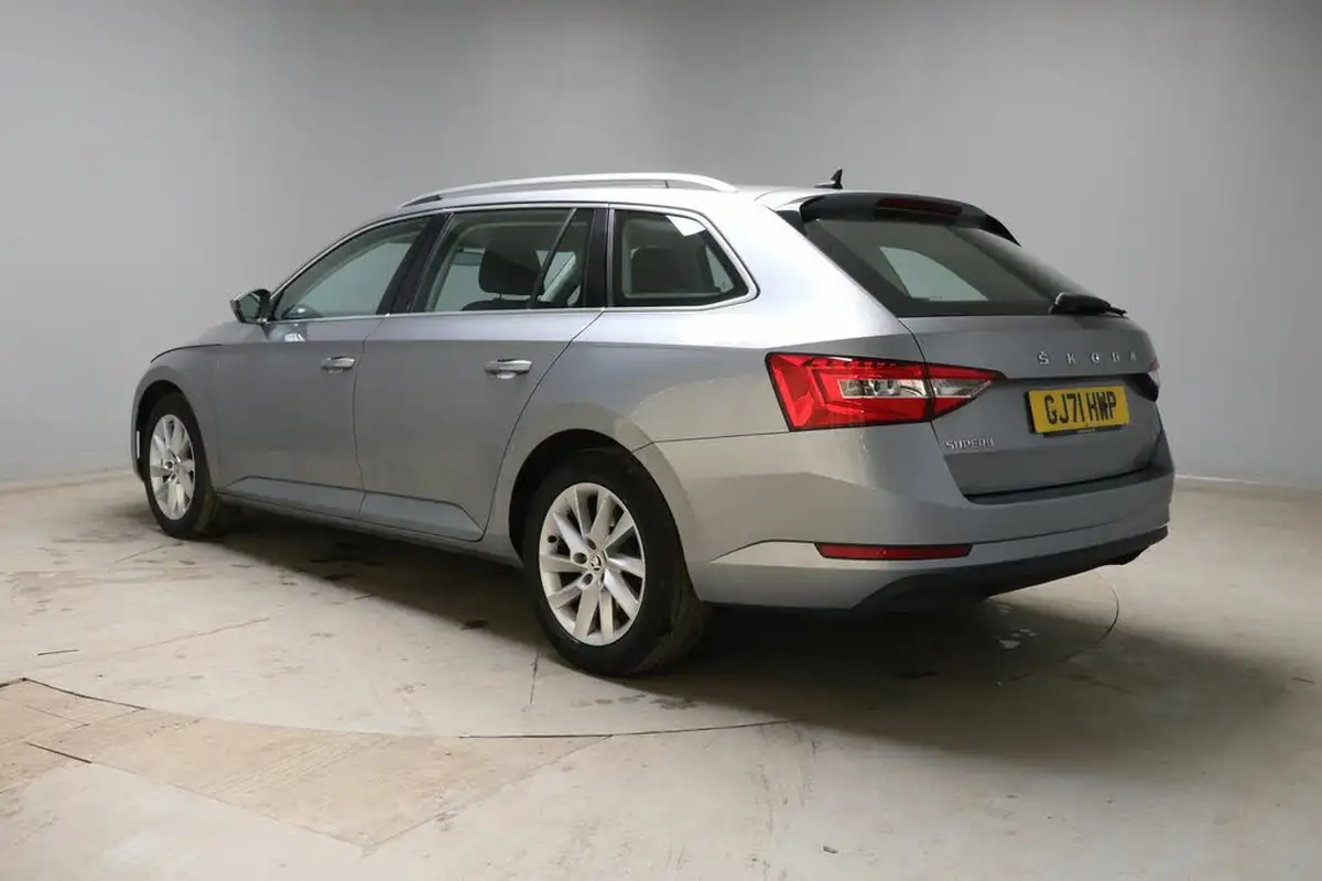 2021-skoda-superb-20tdi-se-122ps-estate-dsg-big-8