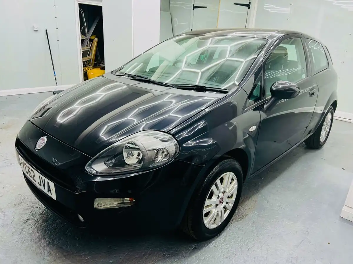 2012-fiat-punto-14-easy-8v-77bhp-brio-3d-big-2