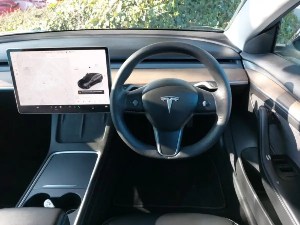 2021-tesla-model-3-e-standard-plus-big-6