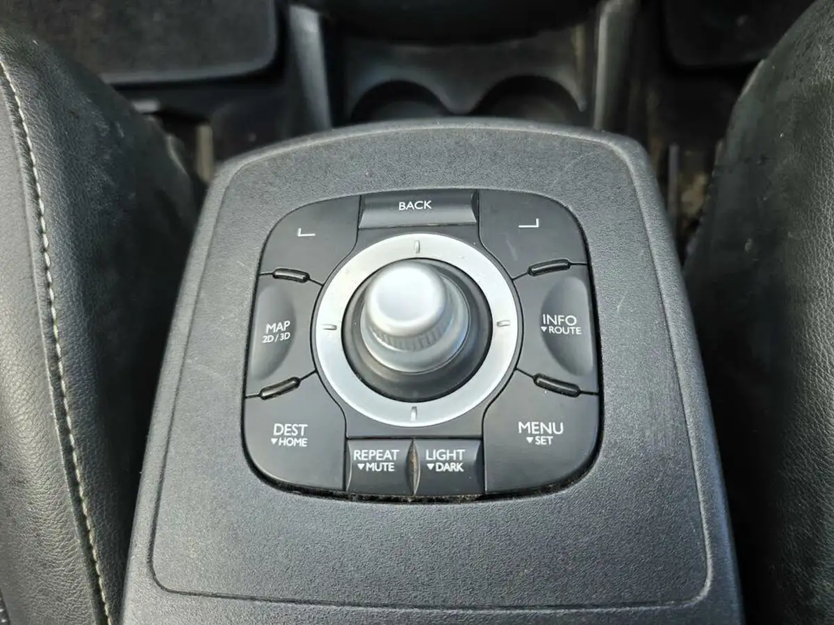 2015-renault-grand-scenic-15dci-dynamique-nav-edc-auto-big-31