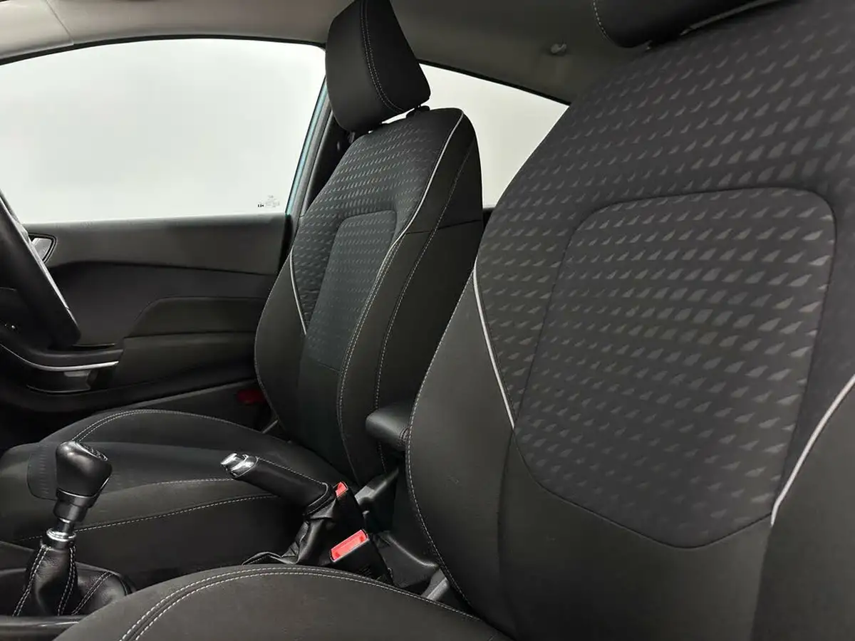 2018-ford-fiesta-10t-titanium-100ps-5d-big-33