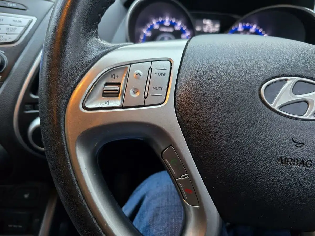 2011-hyundai-ix35-16-style-big-39