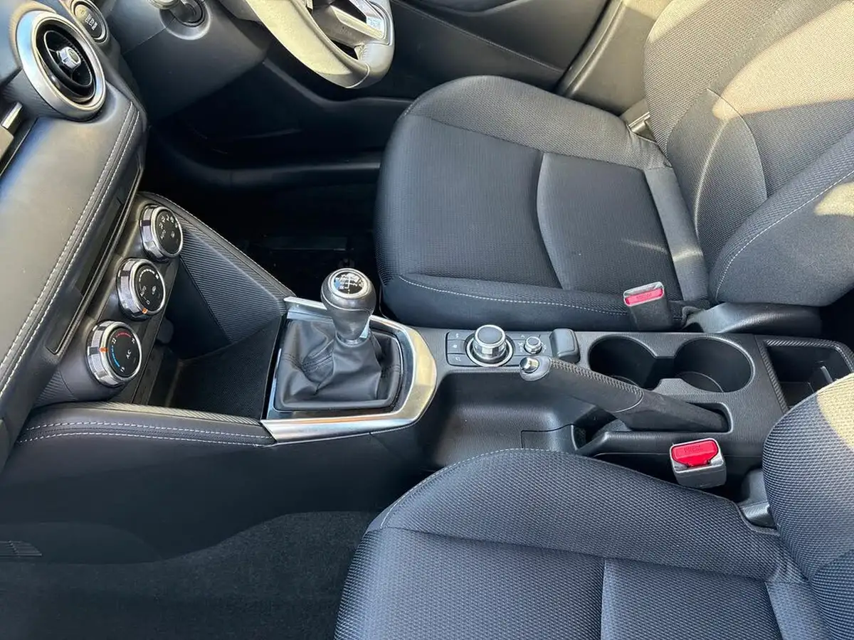 2022-mazda-mazda2-15-e-skyactiv-g-sport-big-21