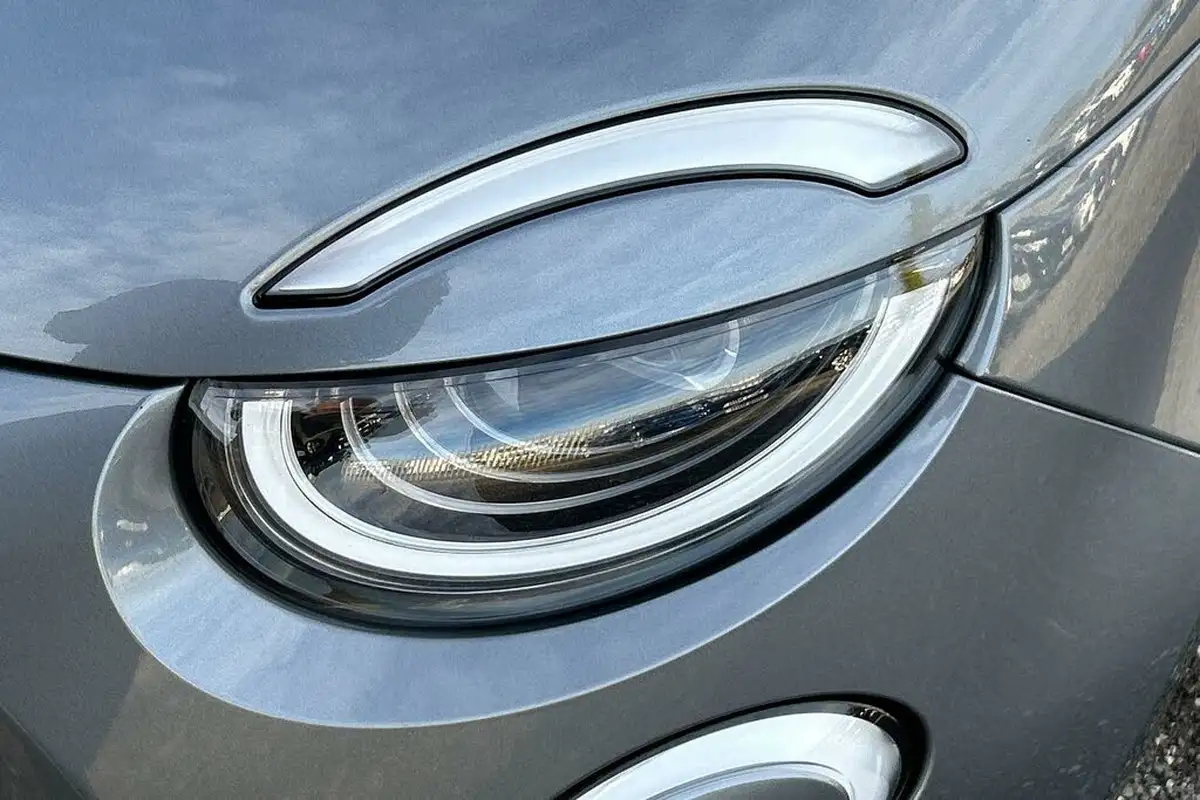 2021-fiat-500c-e-la-prima-big-12