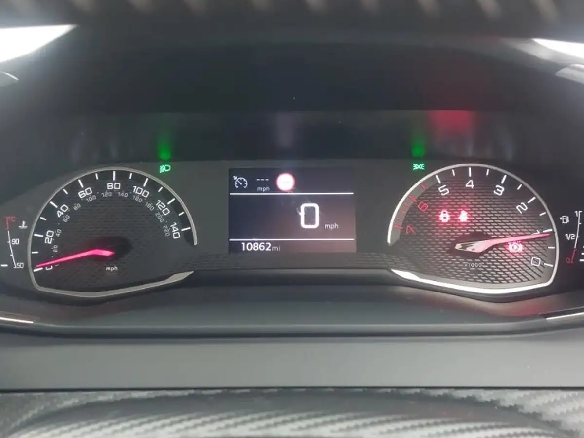2023-peugeot-2008-suv-12-puretech-active-premium-big-16