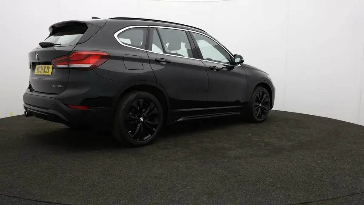 2021-bmw-x1-15-xdrive-25e-phev-sport-big-24